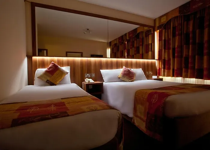 West County מלון