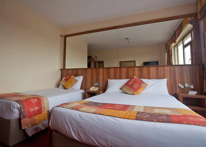 Hotel West County 3*
