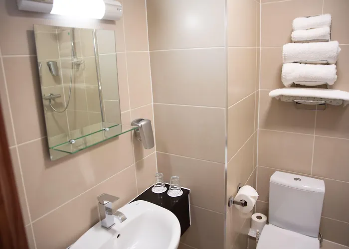 Szálloda West County