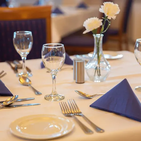 West County Hotell 3*